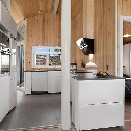 Four-bedroom In Hadsund *