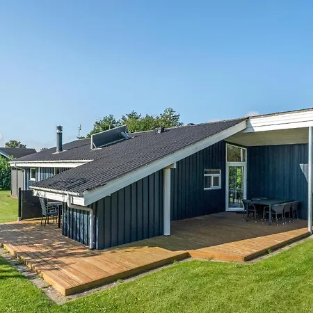 Four-bedroom In Hadsund *