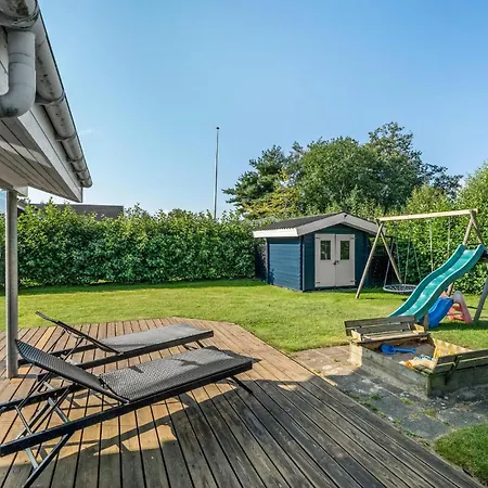 Casa de Férias Four-bedroom In Hadsund